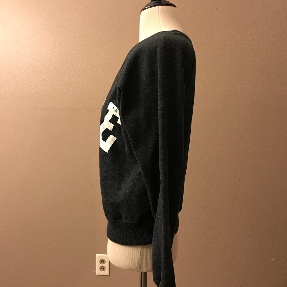 🌼5/$25 Sale - Green Sleeved Sweatshirt. GUC - Picture 2 of 4